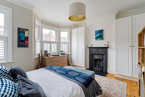 13 Overdale Road, London, W5 4TU
