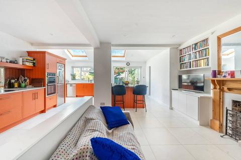 3 bedroom semi-detached house for sale, Whitchurch Gardens,, Edgware, HA8