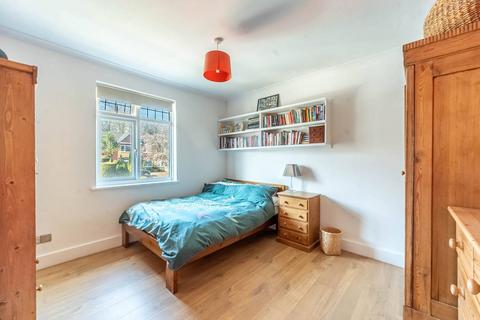3 bedroom semi-detached house for sale, Whitchurch Gardens,, Edgware, HA8