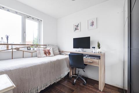 2 bedroom apartment to rent, Sheppard Drive Bermondsey SE16