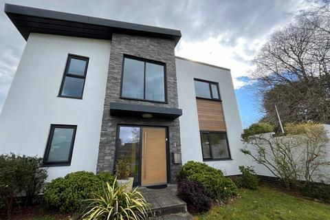 4 bedroom detached house to rent, Detached Four bed ECO home in quiet location