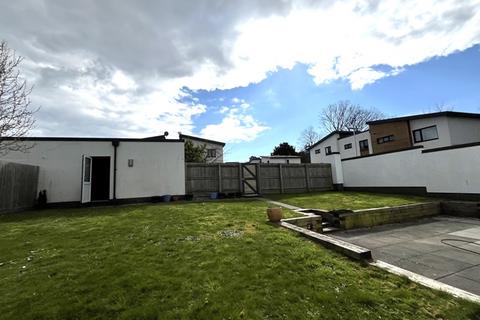 4 bedroom detached house to rent, Detached Four bed ECO home in quiet location