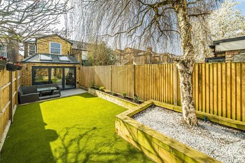 21 Latimer Road, Teddington, TW11 8QA