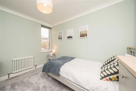 21 Latimer Road, Teddington, TW11 8QA