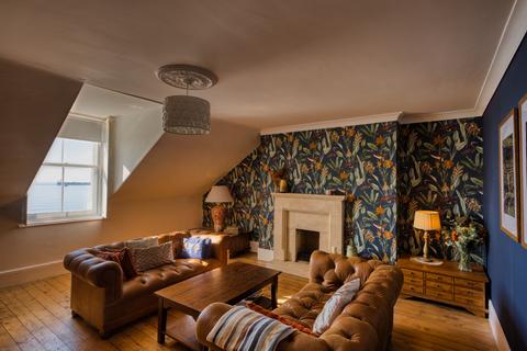 3 bedroom flat for sale, East Cliff, Dover, Kent, CT16