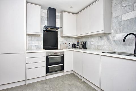 3 bedroom flat for sale, East Cliff, Dover, Kent, CT16