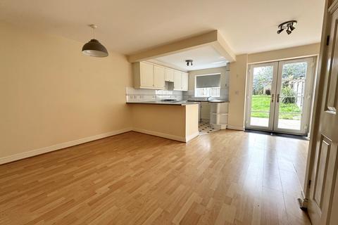 6 bedroom townhouse to rent, Rookes Crescent, Chelmsford, Essex, CM1 3GN