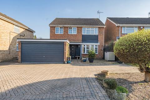 26 Benning Way, Wokingham, RG40 1XX