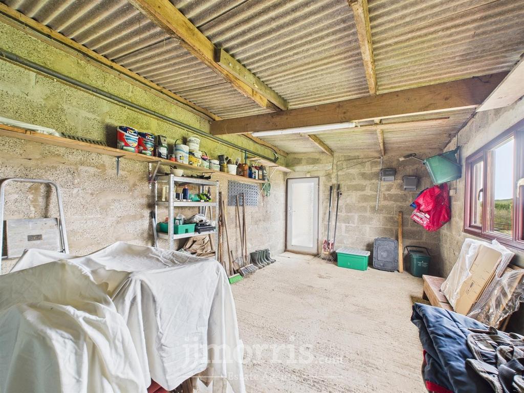 CAM02122 G0-PR0266-STILL026.jpg