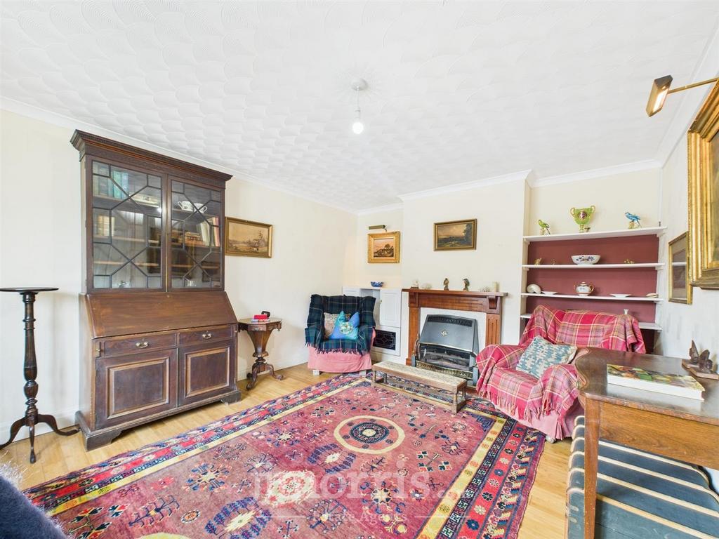 CAM02122 G0-PR0266-STILL001.jpg