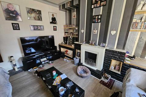 undefined, Leeds LS11