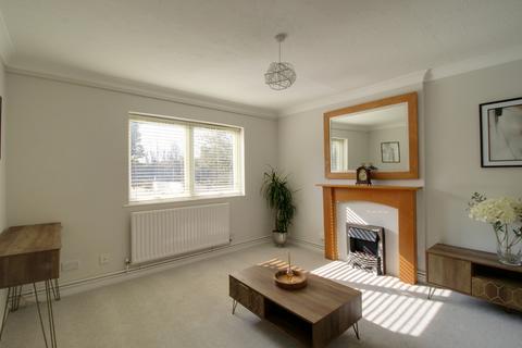 2 bedroom flat to rent, South Park Hill Road, South Croydon CR2
