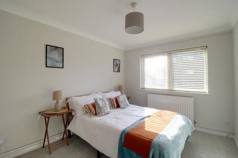 2 bedroom flat to rent, South Park Hill Road, South Croydon CR2