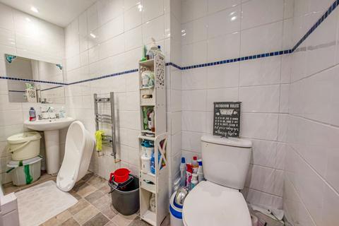 2 bedroom flat for sale, 43, Whernside Close, Thamesmead, SE28