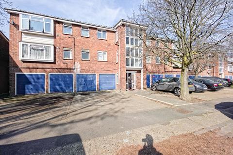 43 Whernside Close, Thamesmead, London, SE28 8HB