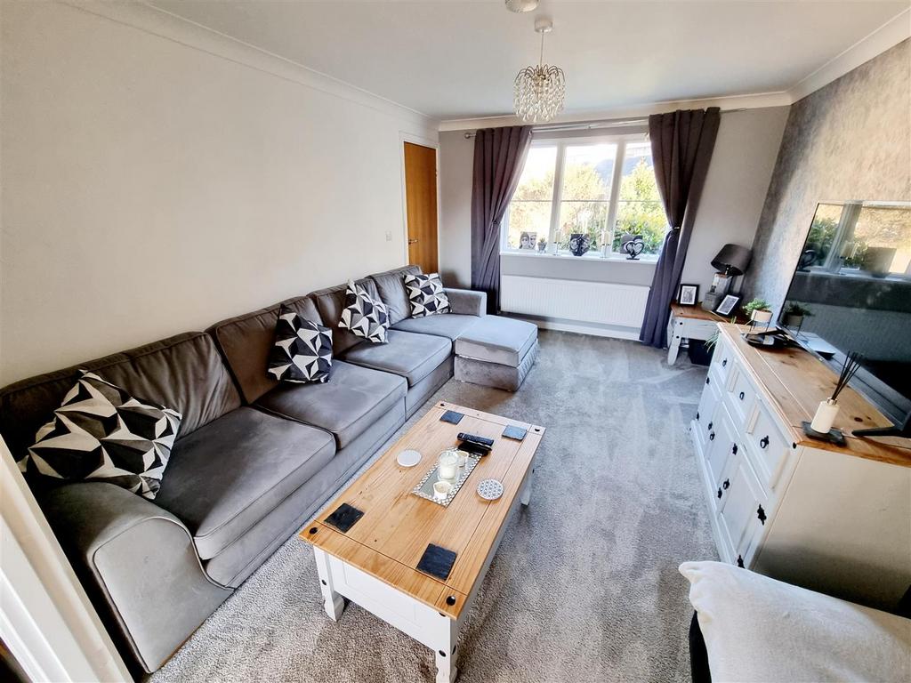 Sitting room 1.jpg