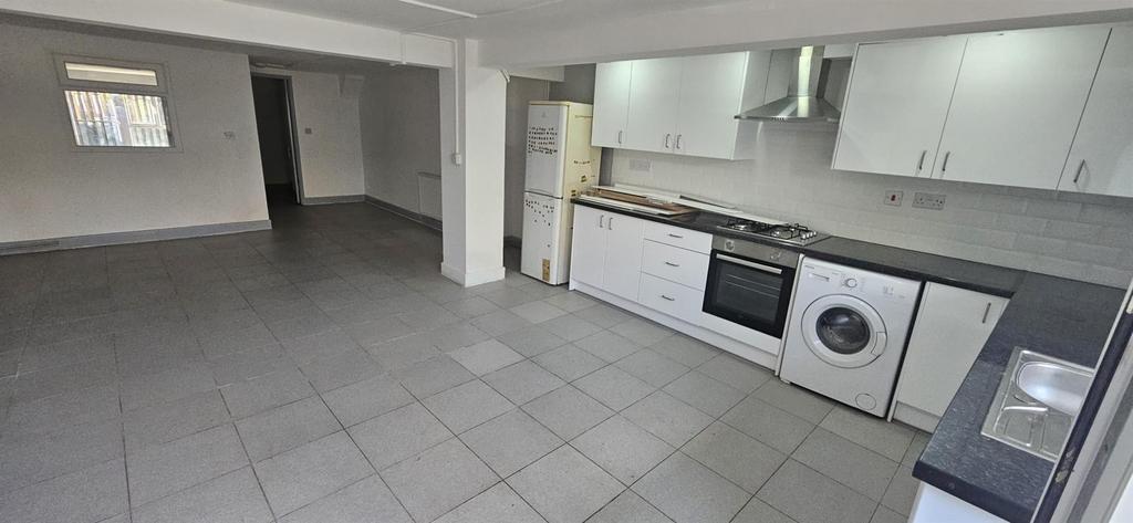 189 UR- Kitchen-Living.jpeg