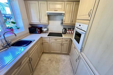 2 bedroom retirement property for sale, Union Road, Shirley, Solihull