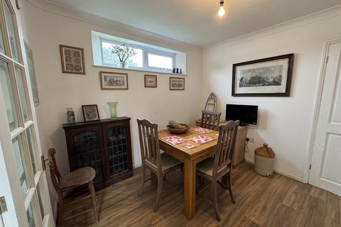 2 bedroom semi-detached bungalow to rent, Polwithen Drive, Carbis Bay TR26