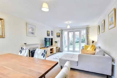 19 Bramwell Drive, Bramcote, Nottingham, NG9 3ST