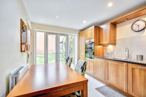 19 Bramwell Drive, Bramcote, Nottingham, NG9 3ST
