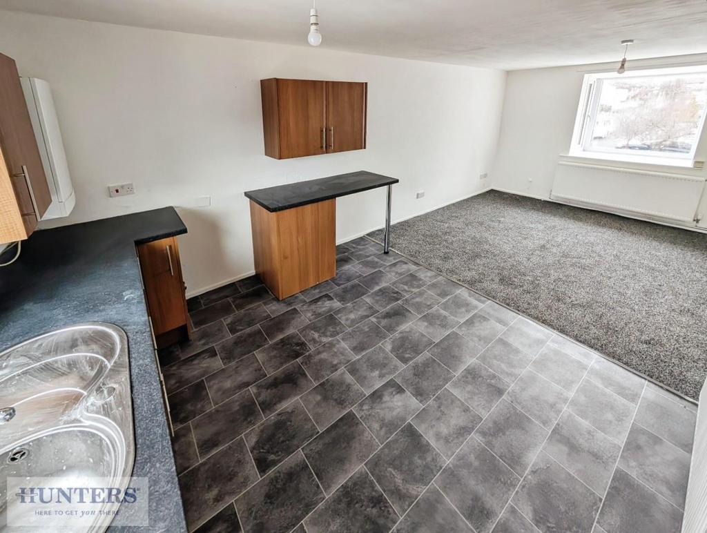 Open Plan Lounge / Kitchen