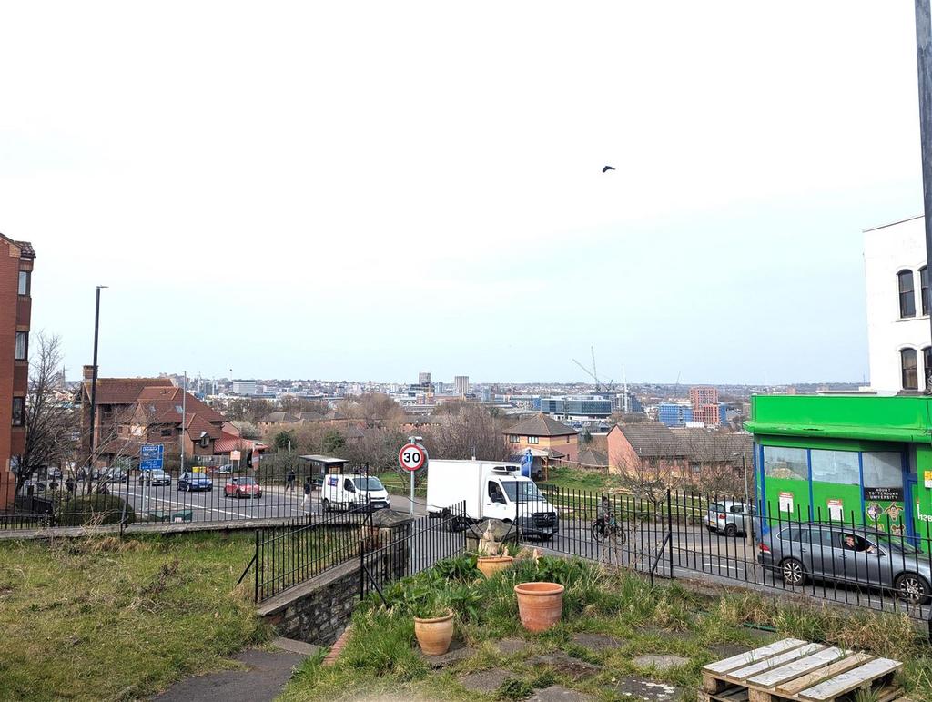 Garden &amp; View