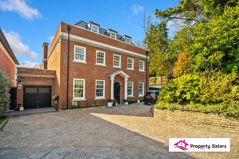 93c Milespit Hill, London, NW7 2RS