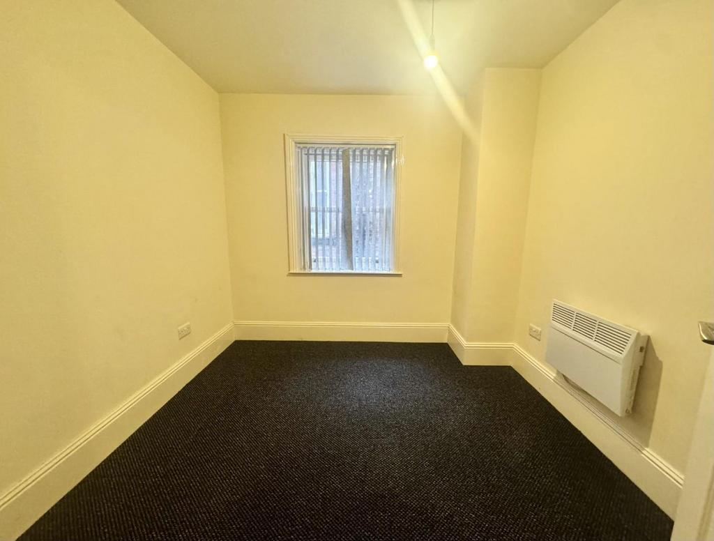 BEDROOM.jpg