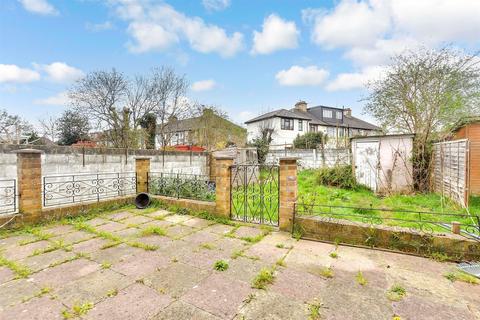 41 Eustace Road, Romford, RM6 6JL