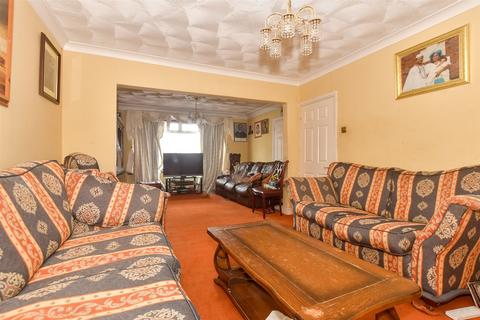 41 Eustace Road, Romford, RM6 6JL