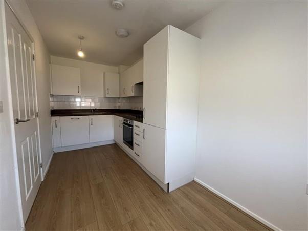 Kitchen 1.jpg
