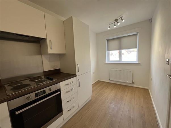 Kitchen 2.jpg
