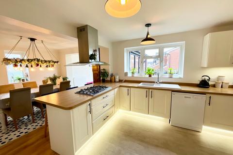 1 Ambleside Close, Stone, ST15 8FU