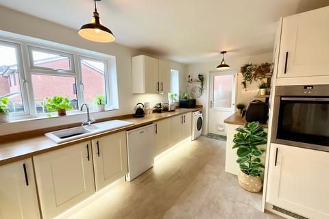 1 Ambleside Close, Stone, ST15 8FU