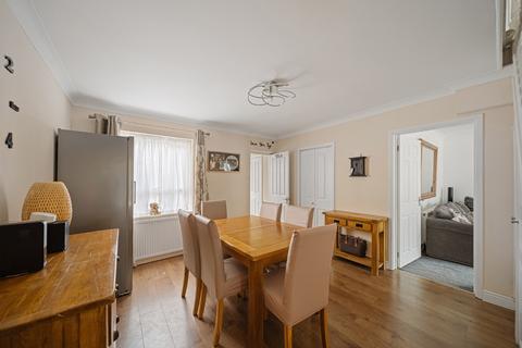 28 Chapel Wood, New Ash Green, Longfield, DA3 8RA