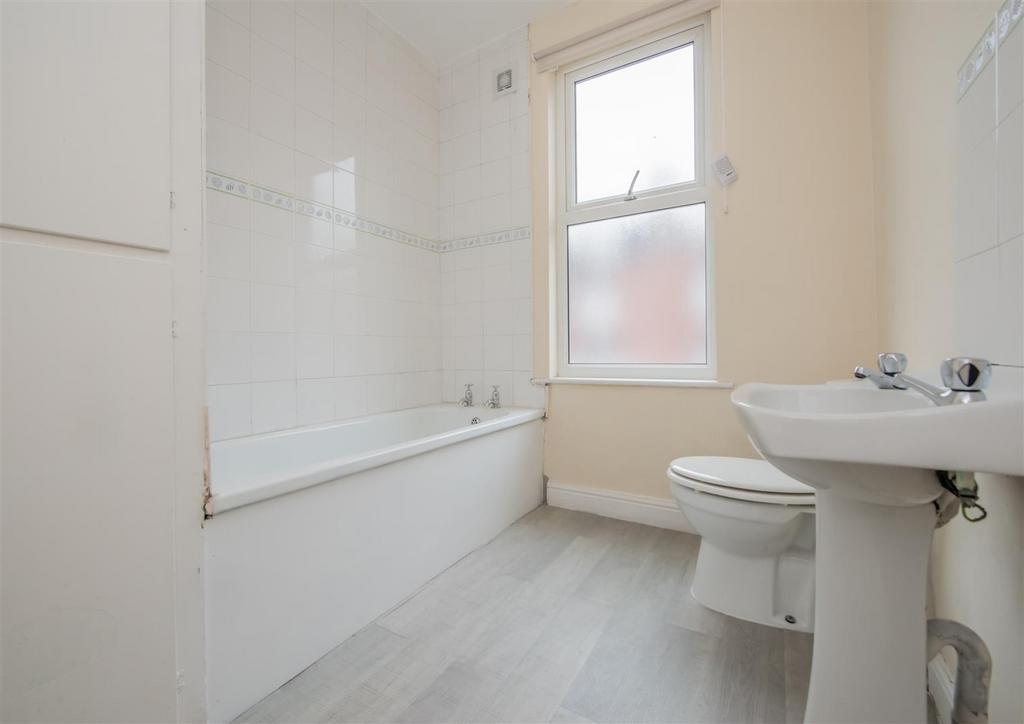 Bathroom / WC: