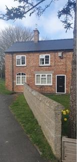 3 bedroom terraced house to rent, London Road, Osbournby NG34