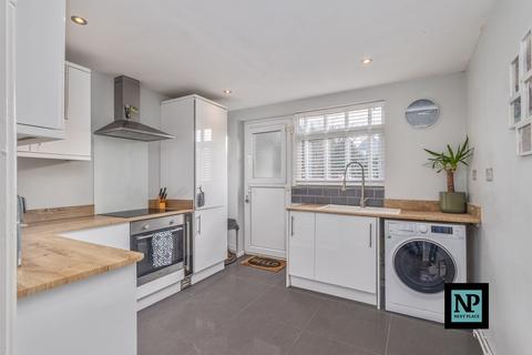 18 Brook End, Fazeley, Tamworth, B78 3RT