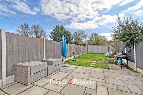 17 Poplar Close, Chelmsford, CM2 9NB