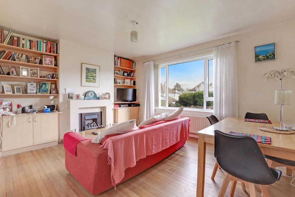 01-6024 JHProp World - 6d Hall Drive - 1-medium.jpg