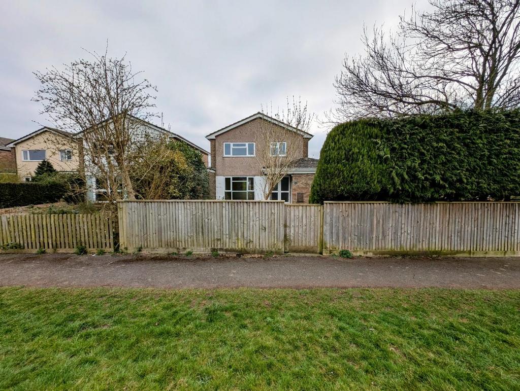 31 Quedgeley front shot 3.jpg