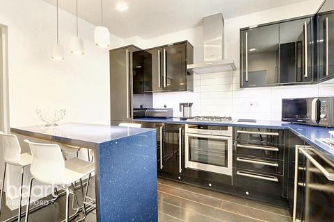 3 bedroom end of terrace house for sale, Stanhope Road, Greenford