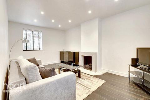 3 bedroom end of terrace house for sale, Stanhope Road, Greenford