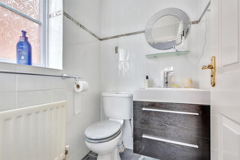 Ensuite.jpeg
