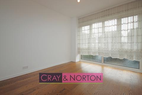 2 bedroom maisonette for sale, Leyburn Gardens, Park Hill, CR0