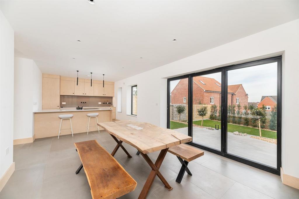 Kitchen/dining