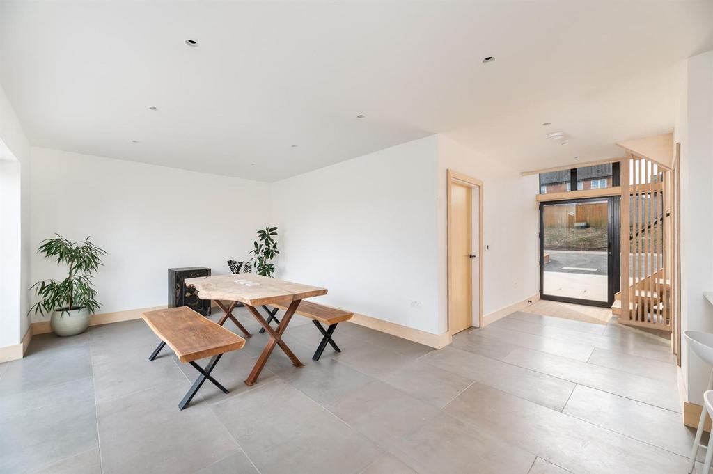 Kitchen/dining