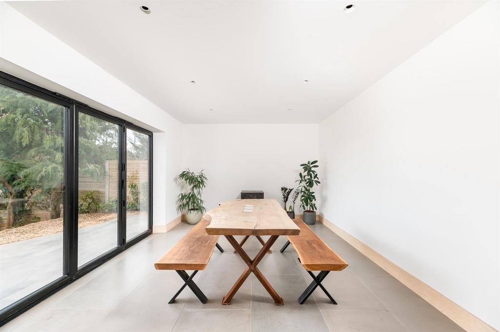 Kitchen/dining