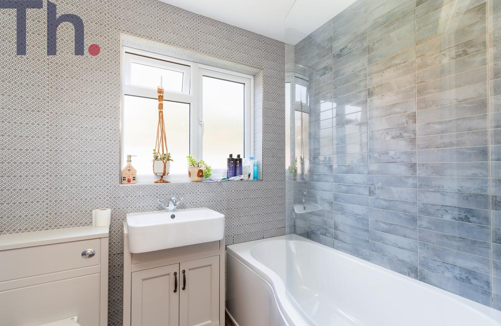 En-suite Bathroom